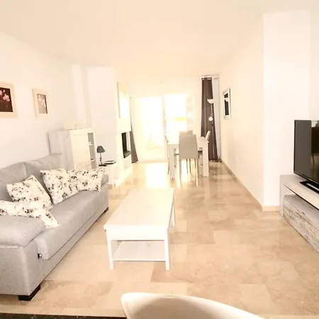 Apartment Avenida Del Carmen Apartman Estepona